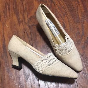 NWOT Mootsie Tootsie ladies heels